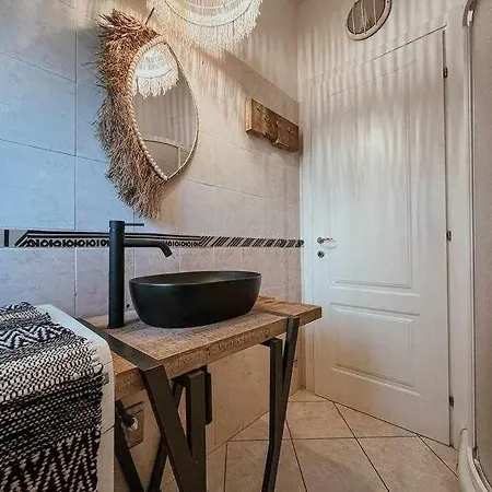 Tribal Rivamare Daire Diano Marina